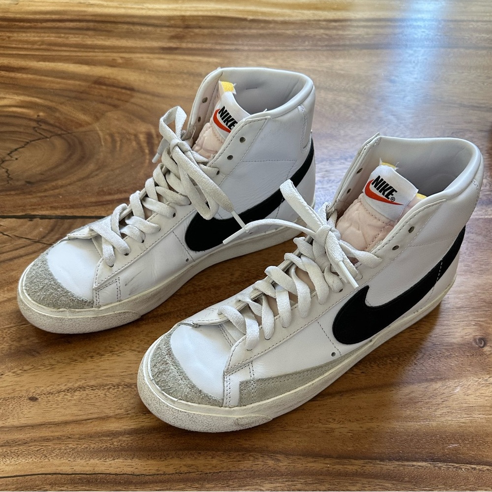 NIKE Blazer mid 77’ White and Black High-Top Sneakers